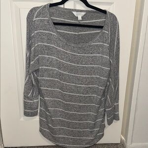 Market & Spruce Gray Striped Long Sleeve Top